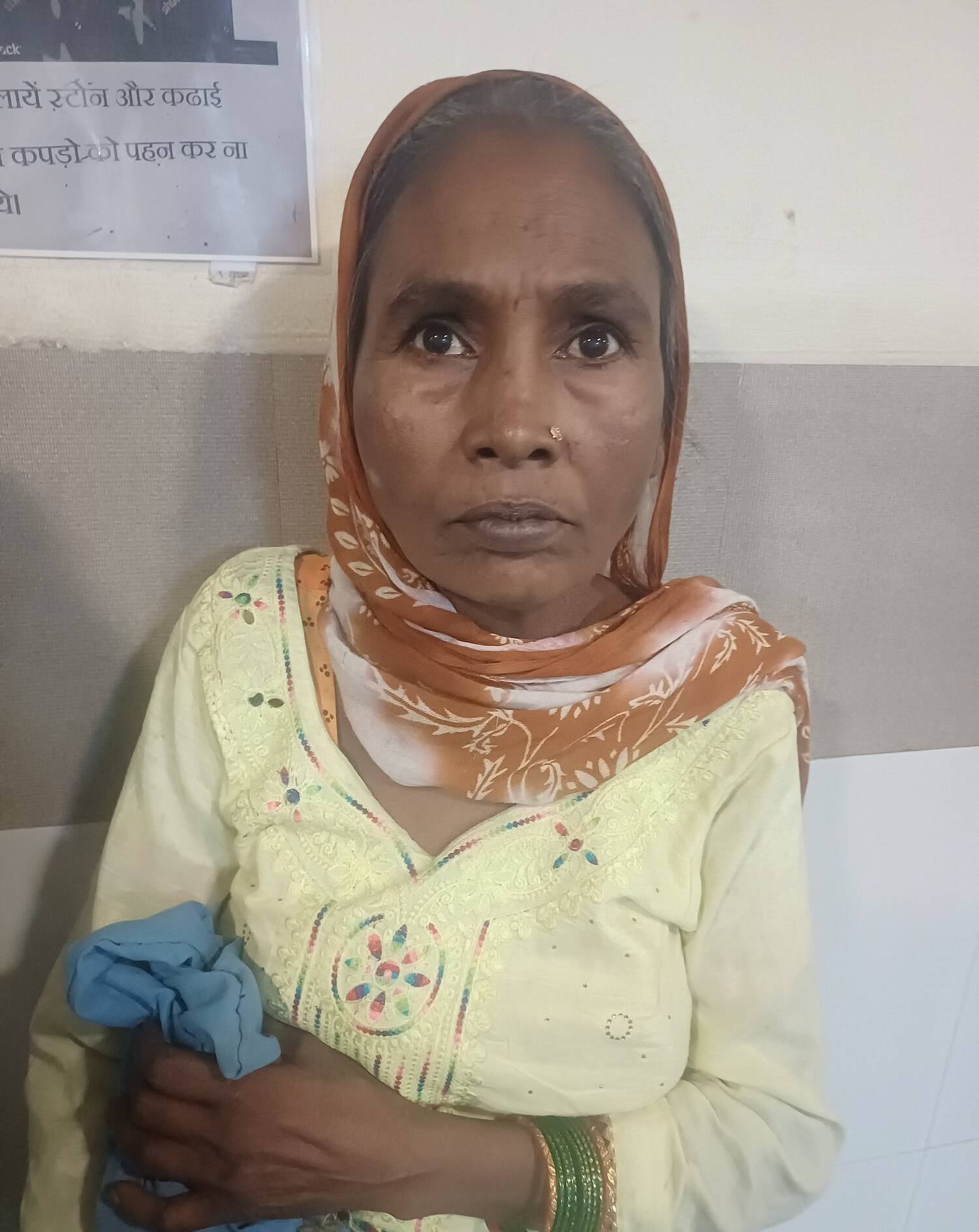 अंबाला छावनी के नागरिक अस्पताल के आईपीडी ब्लॉक में एक्सरे करवाने के लिए इंतजार करते मरीज। संवाद अंबाला छावनी के नागरिक अस्पताल के आईपीडी ब्लॉक में एक्सरे करवाने के लिए इंतजार करते मरीज। संवाद