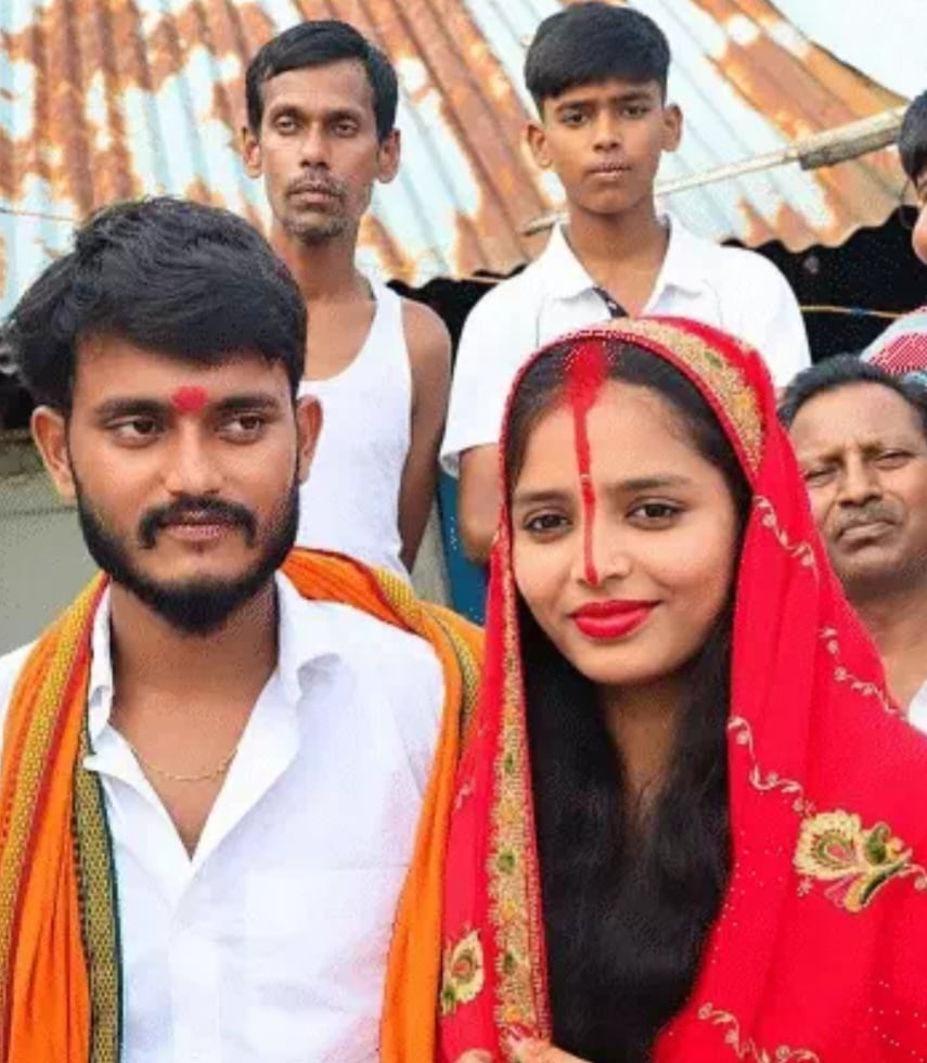 मिलन और रिया का फाइल फोटो मिलन और रिया का फाइल फोटो