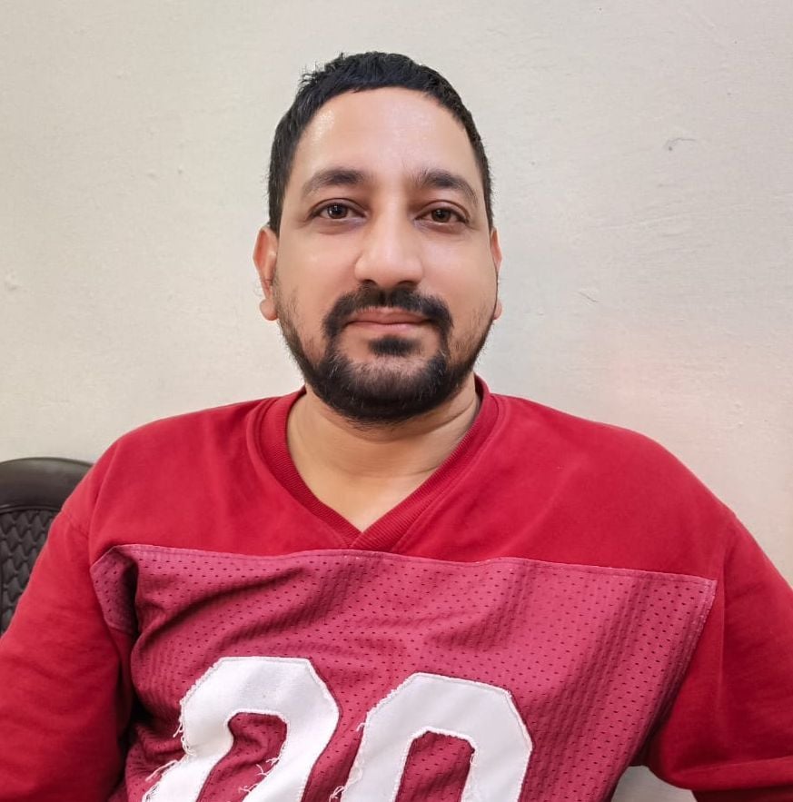 रामपुर में चौधरी अड्डे में रोजाना बनी रहती है जाम की समस्या, लोगों को पैदल निकलना हुआ मुश्किल।