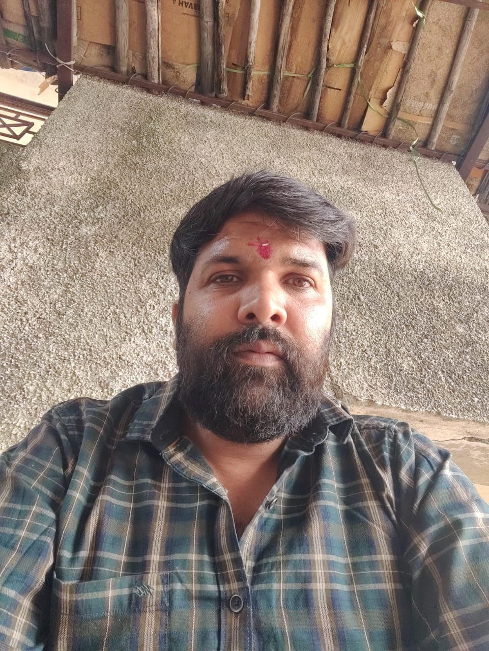 श्री नयना देवी जी आयुर्वेदिक डिस्पेंसरी में खाली पड़ी चिकित्सक की कुर्सी। संवाद
