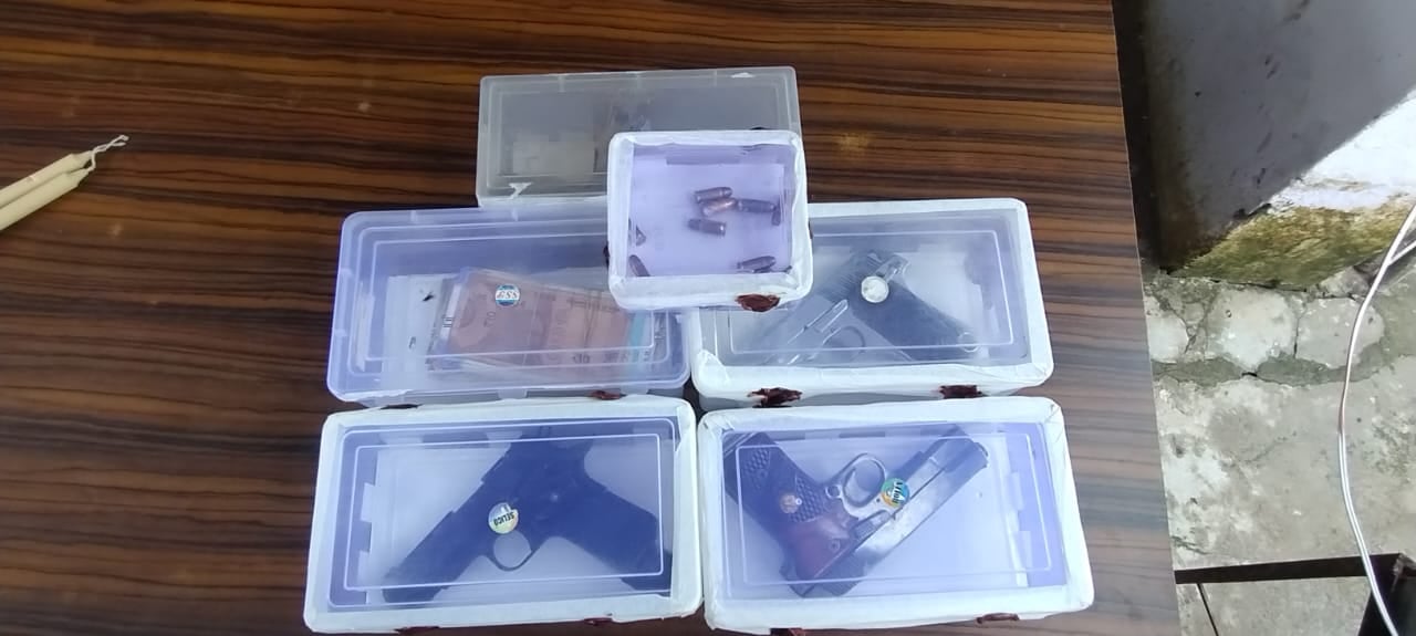 फोटो - 04 पुलिस गिरफ्त में आरोपी। संवाद फोटो - 04 पुलिस गिरफ्त में आरोपी। संवाद