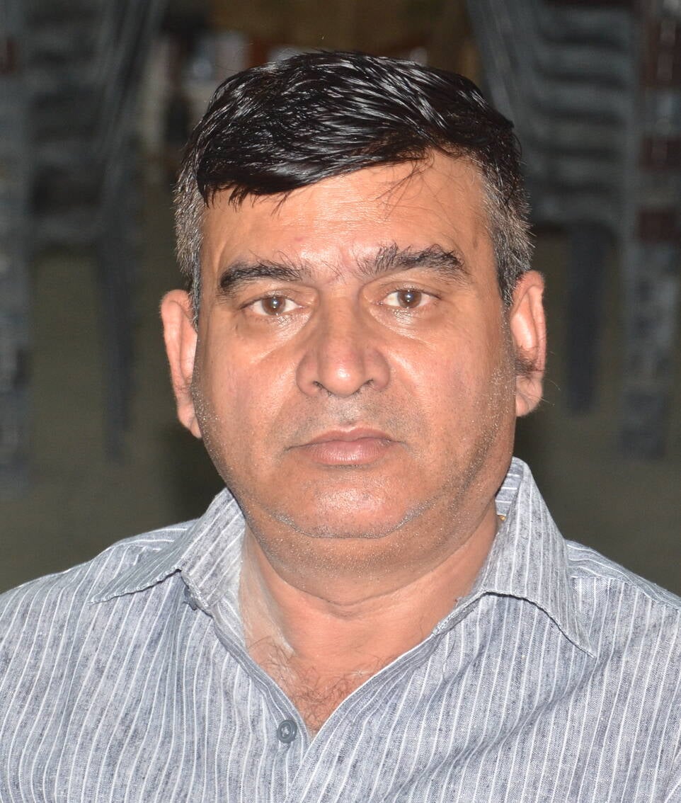 ग्रेटर नोएडा के सेक्टर अल्फा एक में अमर उजाला द्वारा आयोजित संवाद कार्यक्रम में सेक्टर की समस्य