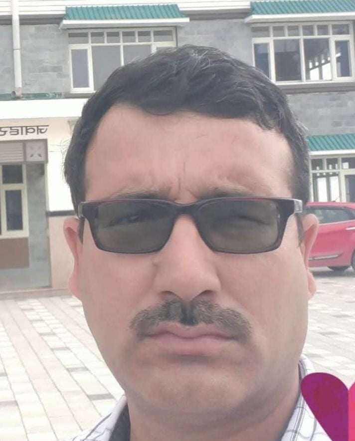 खस्ताहाल बैरी नवगांव सड़क। संवाद खस्ताहाल बैरी नवगांव सड़क। संवाद