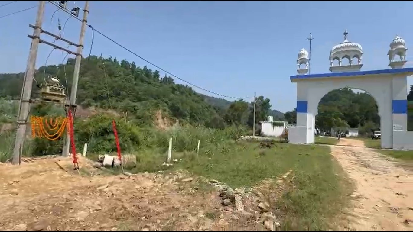 लोहगढ़ गुरुद्वारा साहिब में बिजली आपूर्ति के लिए लगाया गया ट्रांसफार्मर। संवाद लोहगढ़ गुरुद्वारा साहिब में बिजली आपूर्ति के लिए लगाया गया ट्रांसफार्मर। संवाद