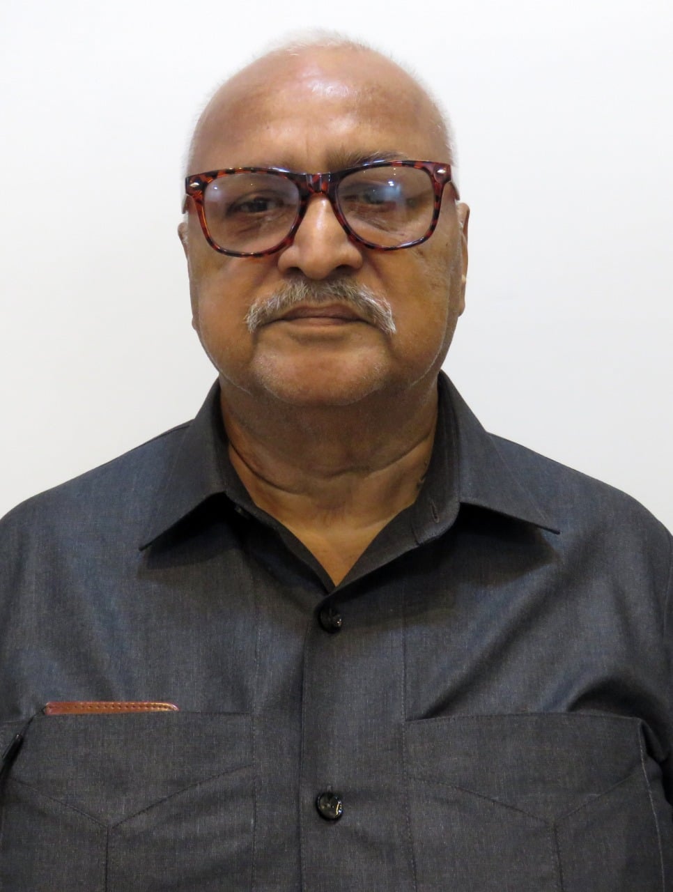निर्यातक व उद्यमी आरिफ खान। कारोबार की खबर।