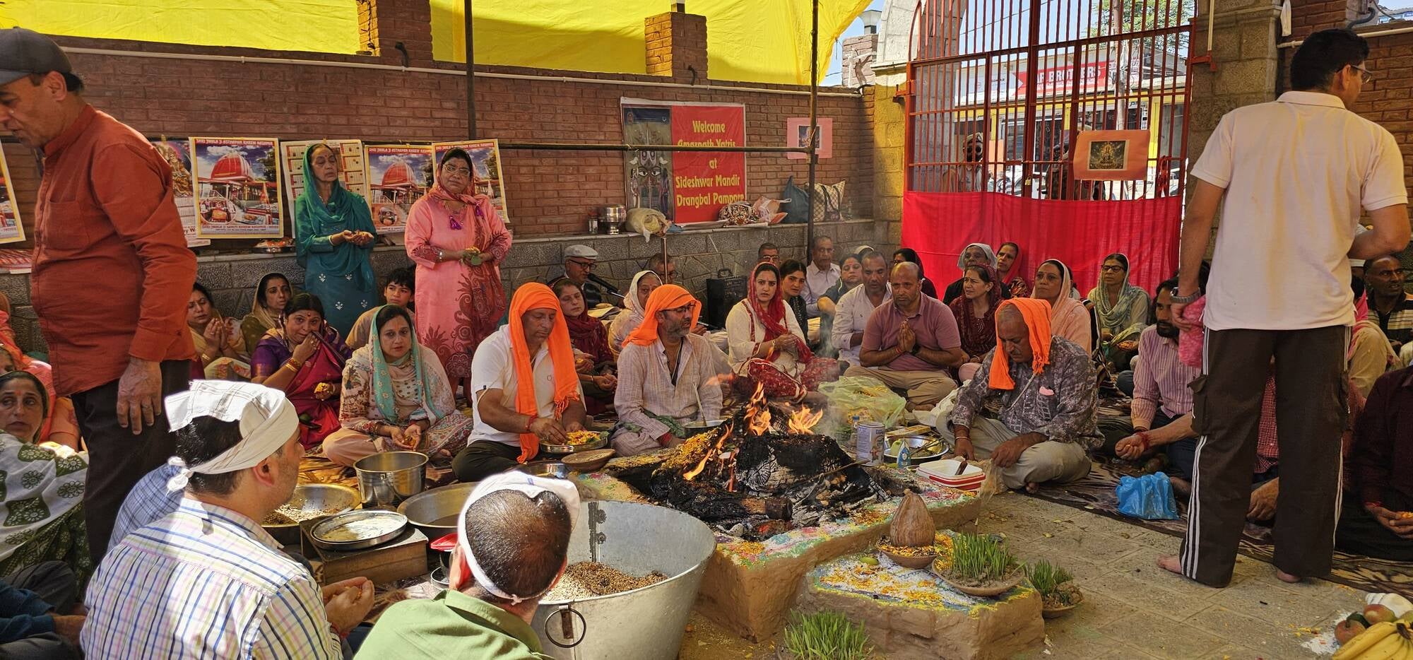 पुलवामा में माता लल्लेश्वरी की पूजा। स्रोत आयोजक