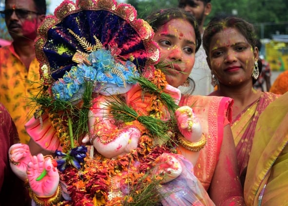 श्री गणेश उत्सव मंडल चौक की ओर से आयोजित लखनऊ का राजा चौक की ढोल नगाड़ों के साथ विसर्जन यात्रा श्री गणेश उत्सव मंडल चौक की ओर से आयोजित लखनऊ का राजा चौक की ढोल नगाड़ों के साथ विसर्जन यात्रा