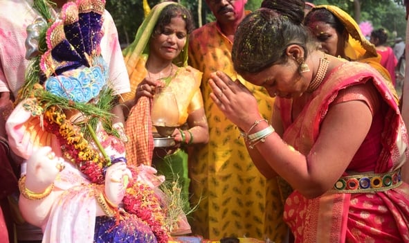 श्री गणेश उत्सव मंडल चौक की ओर से आयोजित लखनऊ का राजा चौक की ढोल नगाड़ों के साथ विसर्जन यात्रा श्री गणेश उत्सव मंडल चौक की ओर से आयोजित लखनऊ का राजा चौक की ढोल नगाड़ों के साथ विसर्जन यात्रा