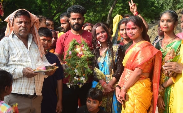 श्री गणेश उत्सव मंडल चौक की ओर से आयोजित लखनऊ का राजा चौक की ढोल नगाड़ों के साथ विसर्जन यात्रा श्री गणेश उत्सव मंडल चौक की ओर से आयोजित लखनऊ का राजा चौक की ढोल नगाड़ों के साथ विसर्जन यात्रा