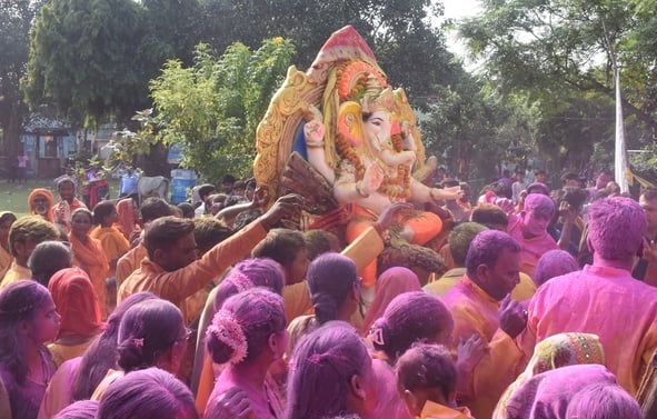 श्री गणेश उत्सव मंडल चौक की ओर से आयोजित लखनऊ का राजा चौक की ढोल नगाड़ों के साथ विसर्जन यात्रा श्री गणेश उत्सव मंडल चौक की ओर से आयोजित लखनऊ का राजा चौक की ढोल नगाड़ों के साथ विसर्जन यात्रा