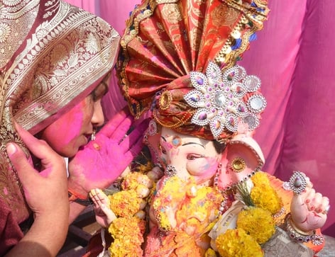 श्री गणेश उत्सव मंडल चौक की ओर से आयोजित लखनऊ का राजा चौक की ढोल नगाड़ों के साथ विसर्जन यात्रा श्री गणेश उत्सव मंडल चौक की ओर से आयोजित लखनऊ का राजा चौक की ढोल नगाड़ों के साथ विसर्जन यात्रा