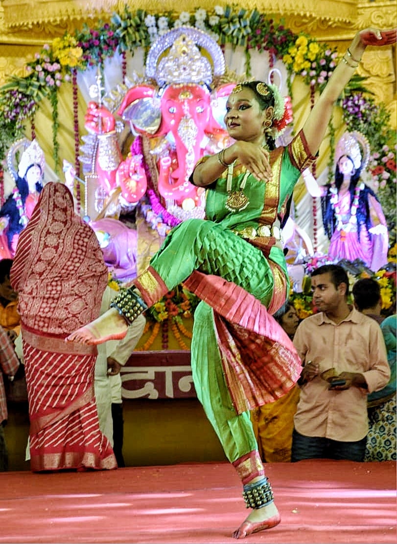 भजनों-झांकियों से सजा गणपति का दरबार भजनों-झांकियों से सजा गणपति का दरबार