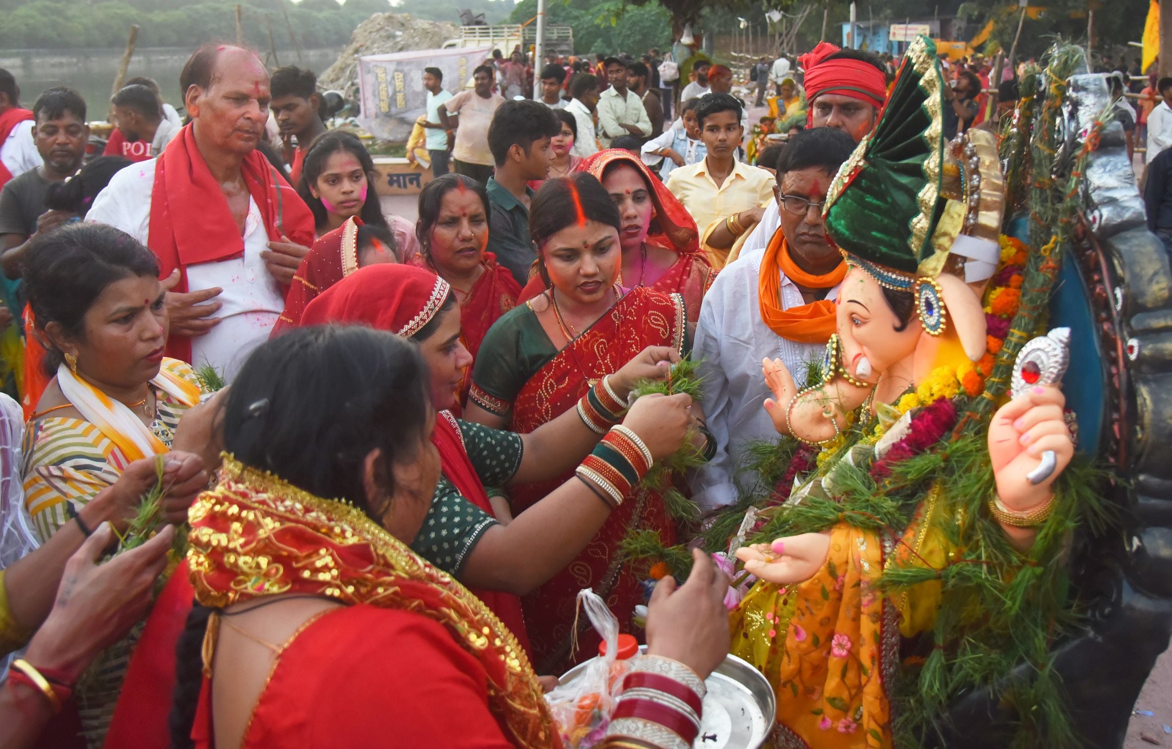 भजनों-झांकियों से सजा गणपति का दरबार भजनों-झांकियों से सजा गणपति का दरबार