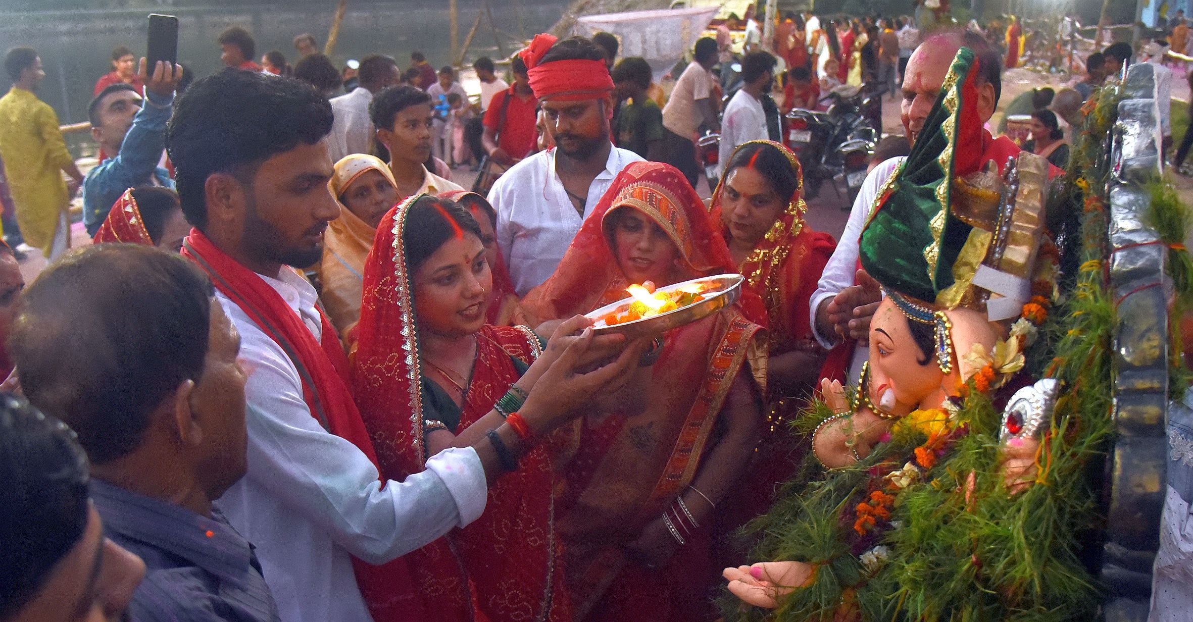 भजनों-झांकियों से सजा गणपति का दरबार भजनों-झांकियों से सजा गणपति का दरबार