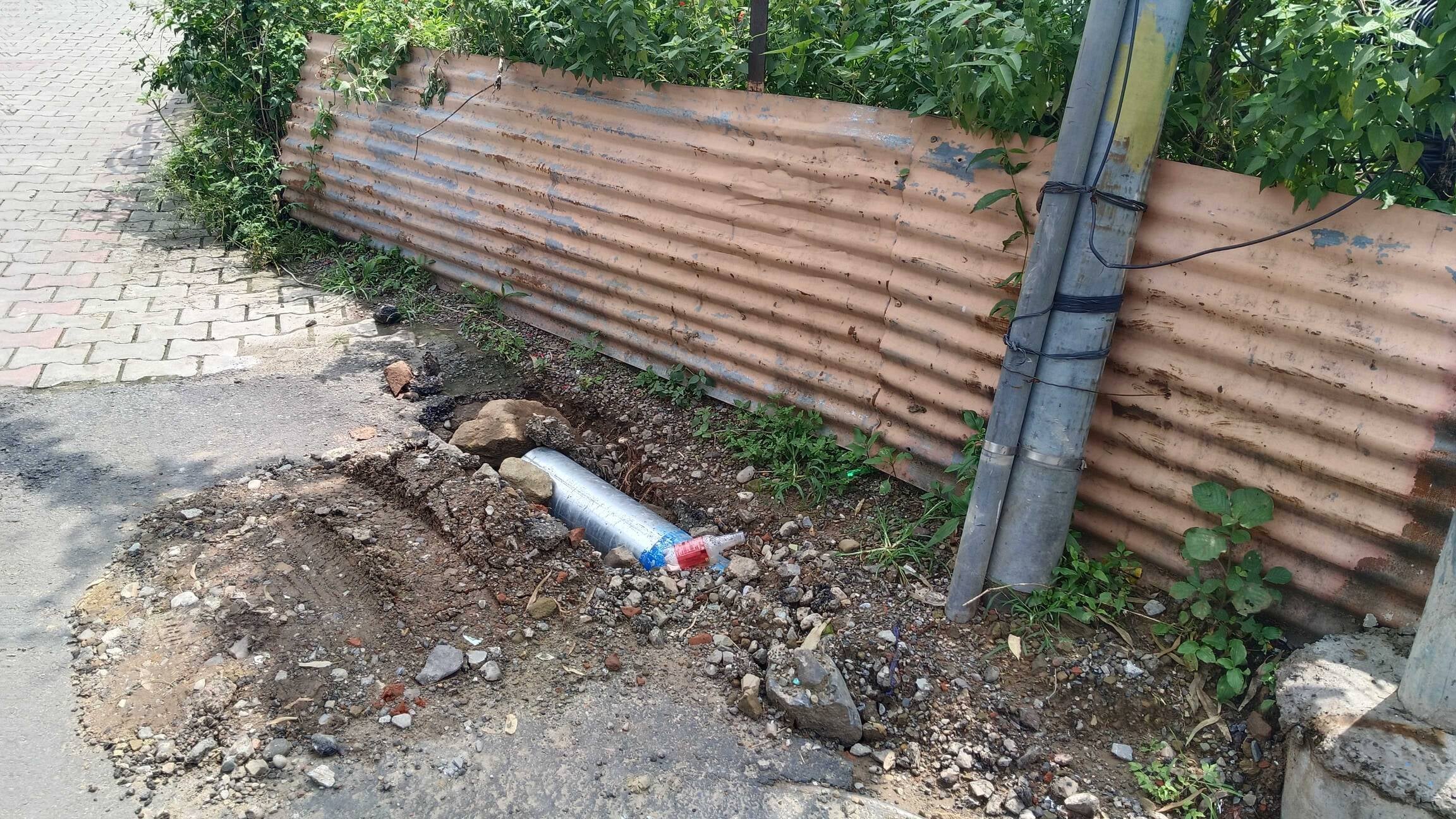 नाहन शहर में जलशक्ति विभाग की ओर से किया जा रहा कार्य। संवाद नाहन शहर में जलशक्ति विभाग की ओर से किया जा रहा कार्य। संवाद