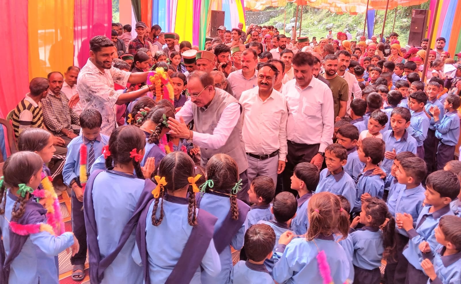 पीएचसी कोटा पाब का शिलान्यास करते उद्योगमंत्री हर्षवर्धन चौहान। स्रोत : जन संपर्क विभाग