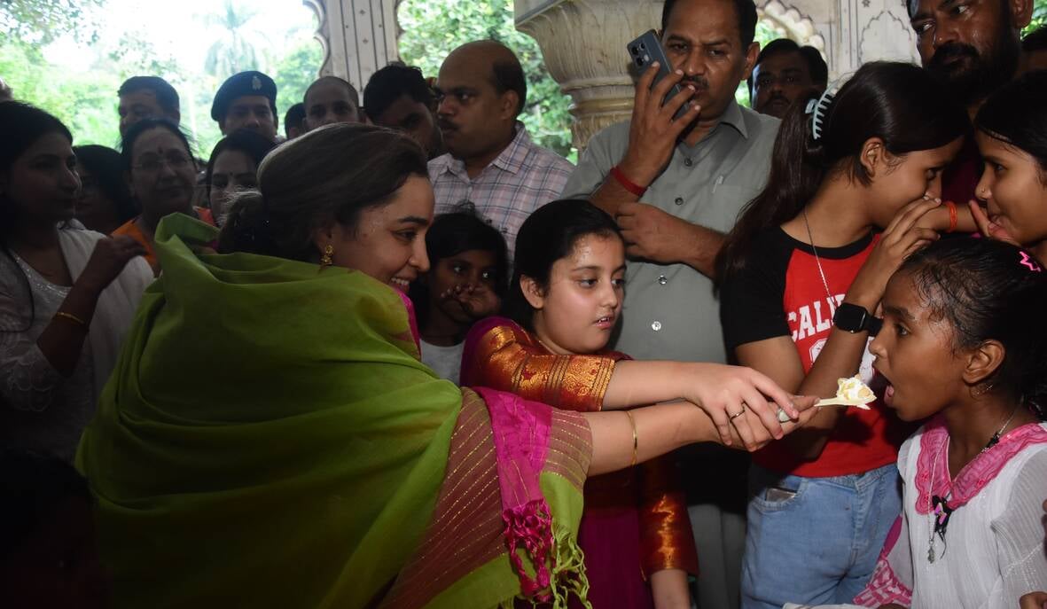 बेटी के साथ चिड़ियाघर पहुंचीं अपर्णा यादव। बेटी के साथ चिड़ियाघर पहुंचीं अपर्णा यादव।