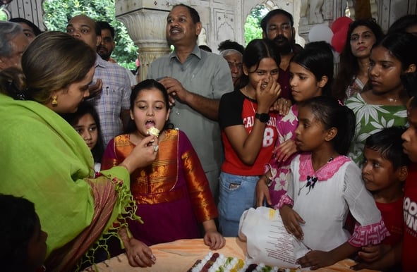 बेटी के साथ चिड़ियाघर पहुंचीं अपर्णा यादव। बेटी के साथ चिड़ियाघर पहुंचीं अपर्णा यादव।