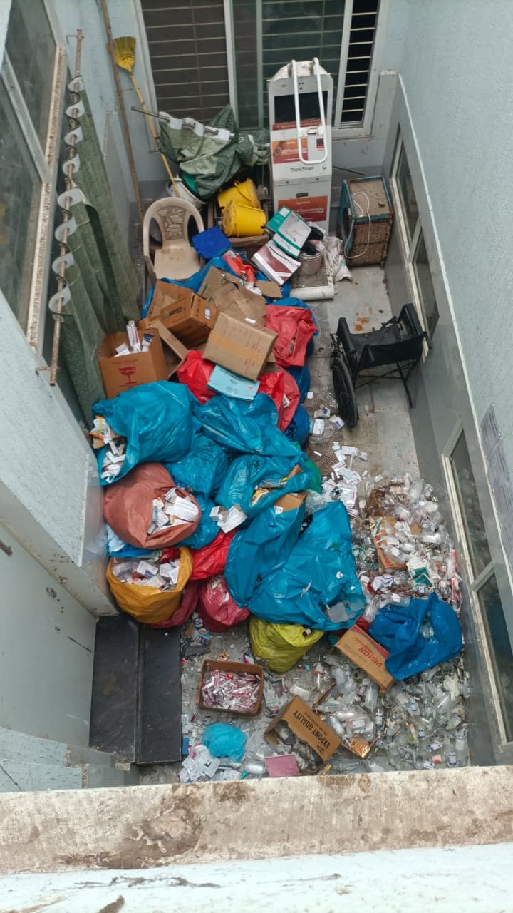 Sehore: SDM Raid Exposes Lapses at Budhni Hospital, BMO Missing, Doctors Absent, Rooms Locked Sehore: SDM Raid Exposes Lapses at Budhni Hospital, BMO Missing, Doctors Absent, Rooms Locked