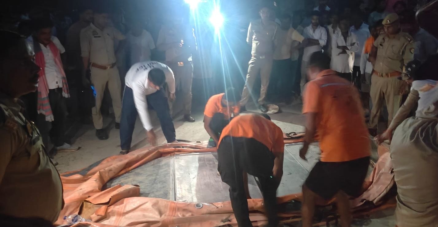 हरी प्रसाद, धीरज और प्रमोद। हरी प्रसाद, धीरज और प्रमोद।