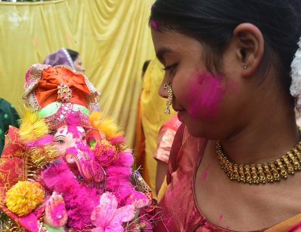 पेपर मिल कॉलोनी स्थित अक्षयवर मल्ल पार्क में गणपति के दरबार में अनुज अर्जुन मिश्रा डांस कंपनी क पेपर मिल कॉलोनी स्थित अक्षयवर मल्ल पार्क में गणपति के दरबार में अनुज अर्जुन मिश्रा डांस कंपनी क