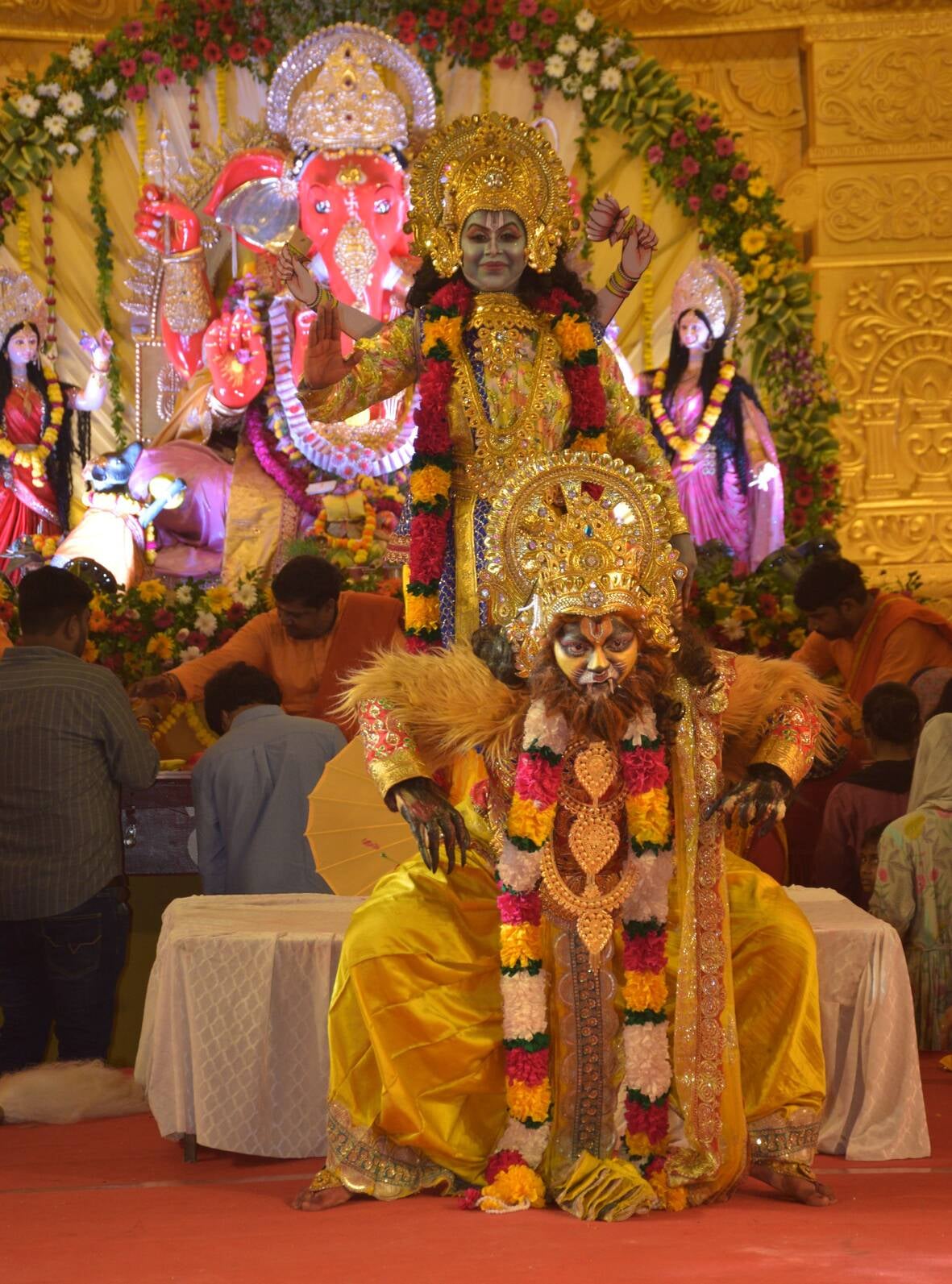 पेपर मिल कॉलोनी स्थित अक्षयवर मल्ल पार्क में गणपति के दरबार में अनुज अर्जुन मिश्रा डांस कंपनी क पेपर मिल कॉलोनी स्थित अक्षयवर मल्ल पार्क में गणपति के दरबार में अनुज अर्जुन मिश्रा डांस कंपनी क