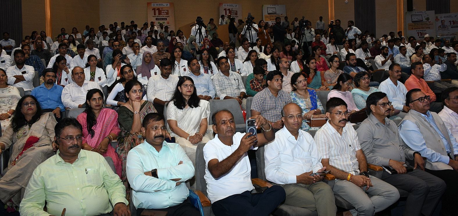आयुर्वेद दिवस पर पहुंचे उप मुख्यमंत्री।