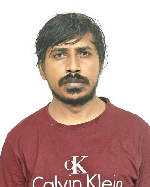 बेटी की मौत के बाद बिलखते परिजन, गिरफ्तारी की मांग करते हुए। संवाद बेटी की मौत के बाद बिलखते परिजन, गिरफ्तारी की मांग करते हुए। संवाद