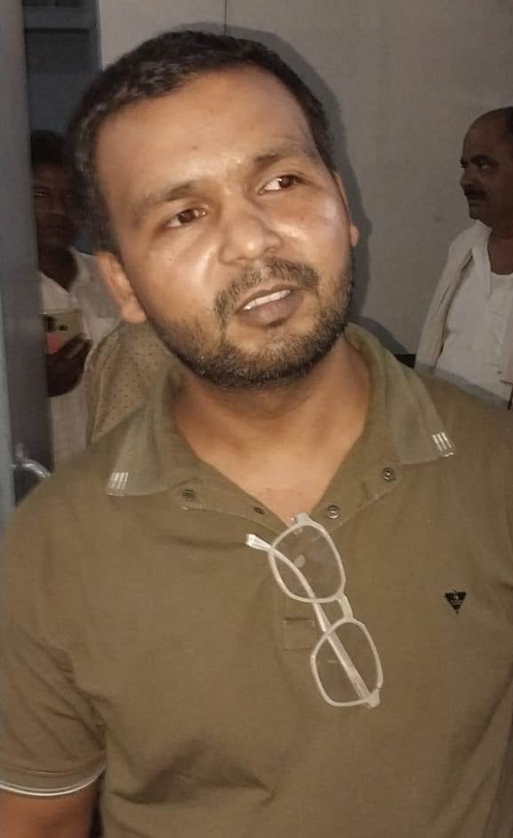 चांदपुर अधिशासी अभियंता कार्यालय में भ्रष्टाचार निवारण संगठन मुरादाबाद की टीम द्वारा पकड़ा ले चांदपुर अधिशासी अभियंता कार्यालय में भ्रष्टाचार निवारण संगठन मुरादाबाद की टीम द्वारा पकड़ा ले