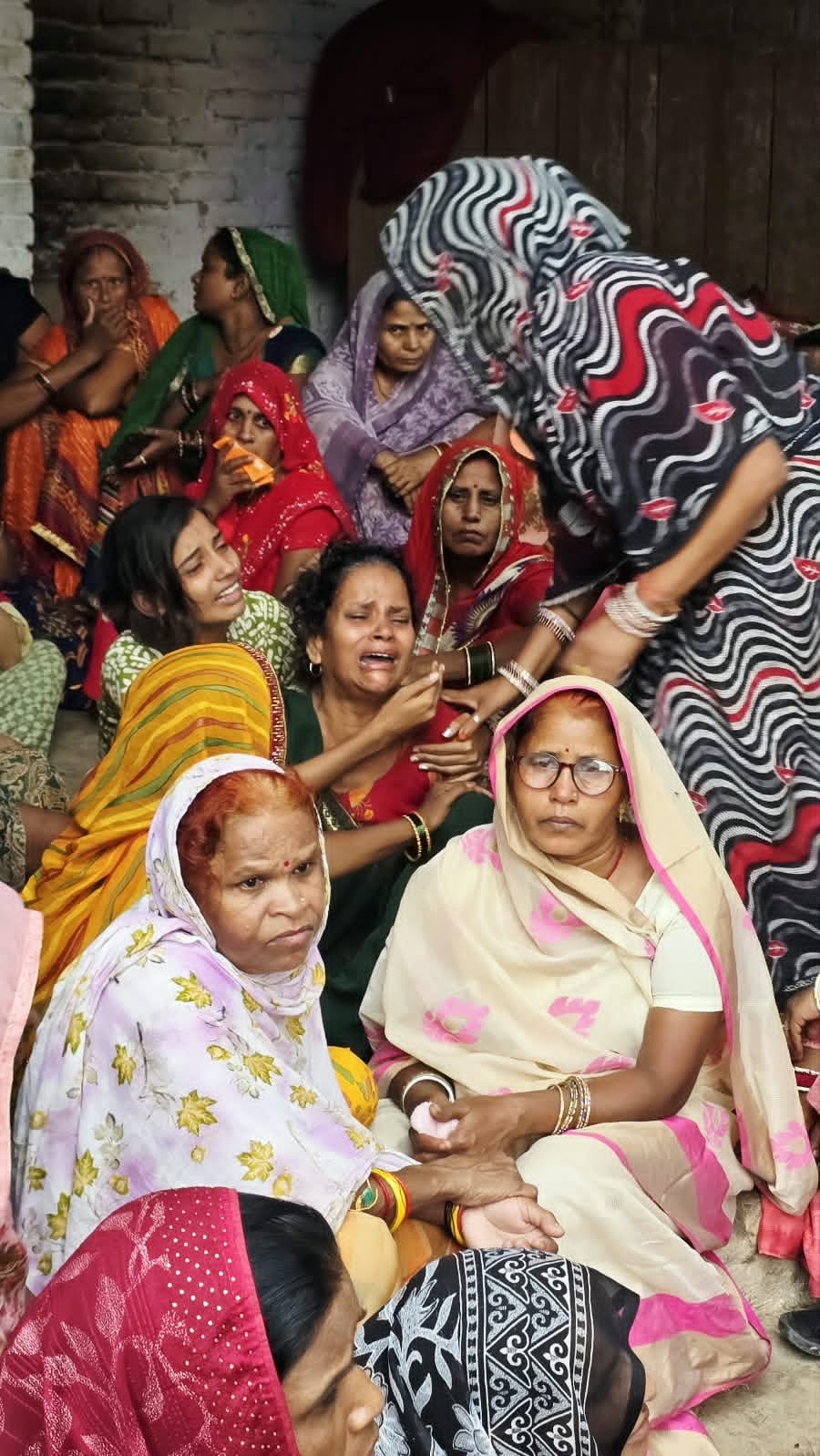 हरी प्रसाद, धीरज और प्रमोद की फाइल फोटो। हरी प्रसाद, धीरज और प्रमोद की फाइल फोटो।