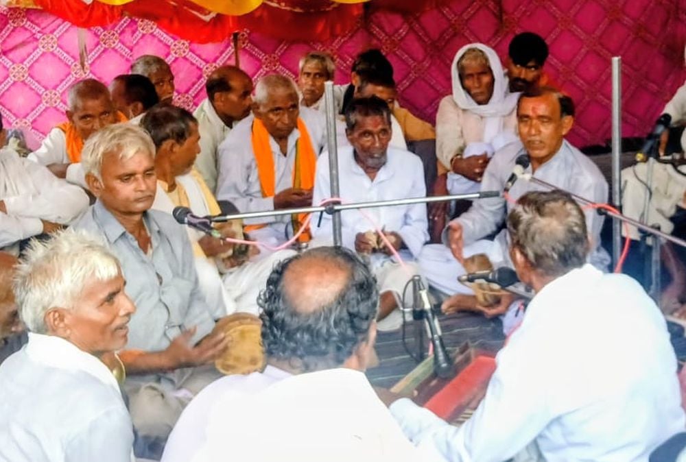 फोटो 24 एचएएमपी 20- मनमोहक राधा-कृष्ण की झांकी। आयोजक फोटो 24 एचएएमपी 20- मनमोहक राधा-कृष्ण की झांकी। आयोजक