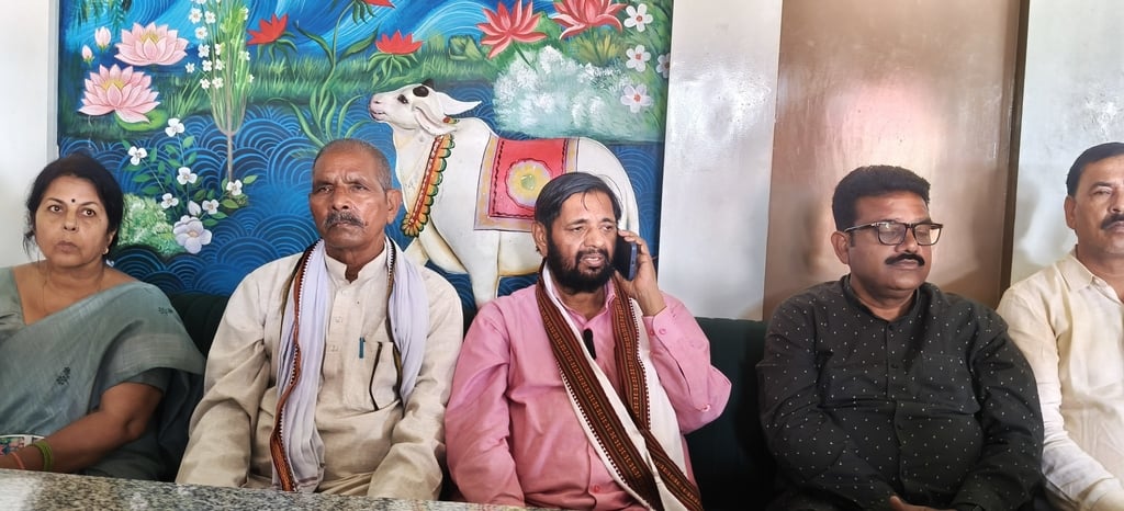 प्रेस वार्ता में जानकारी देते पारख महासंघ के राष्ट्रीय अध्यक्ष कौशल किशोर। प्रेस वार्ता में जानकारी देते पारख महासंघ के राष्ट्रीय अध्यक्ष कौशल किशोर।