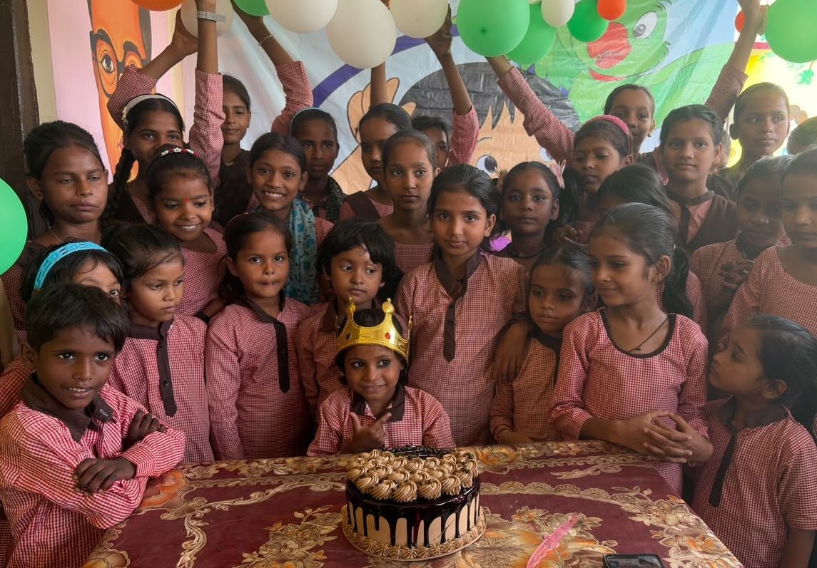 दहगवां में मीना मंच की पदाधिकारी बालिकाओं को संदेश देते हुए। संवाद दहगवां में मीना मंच की पदाधिकारी बालिकाओं को संदेश देते हुए। संवाद