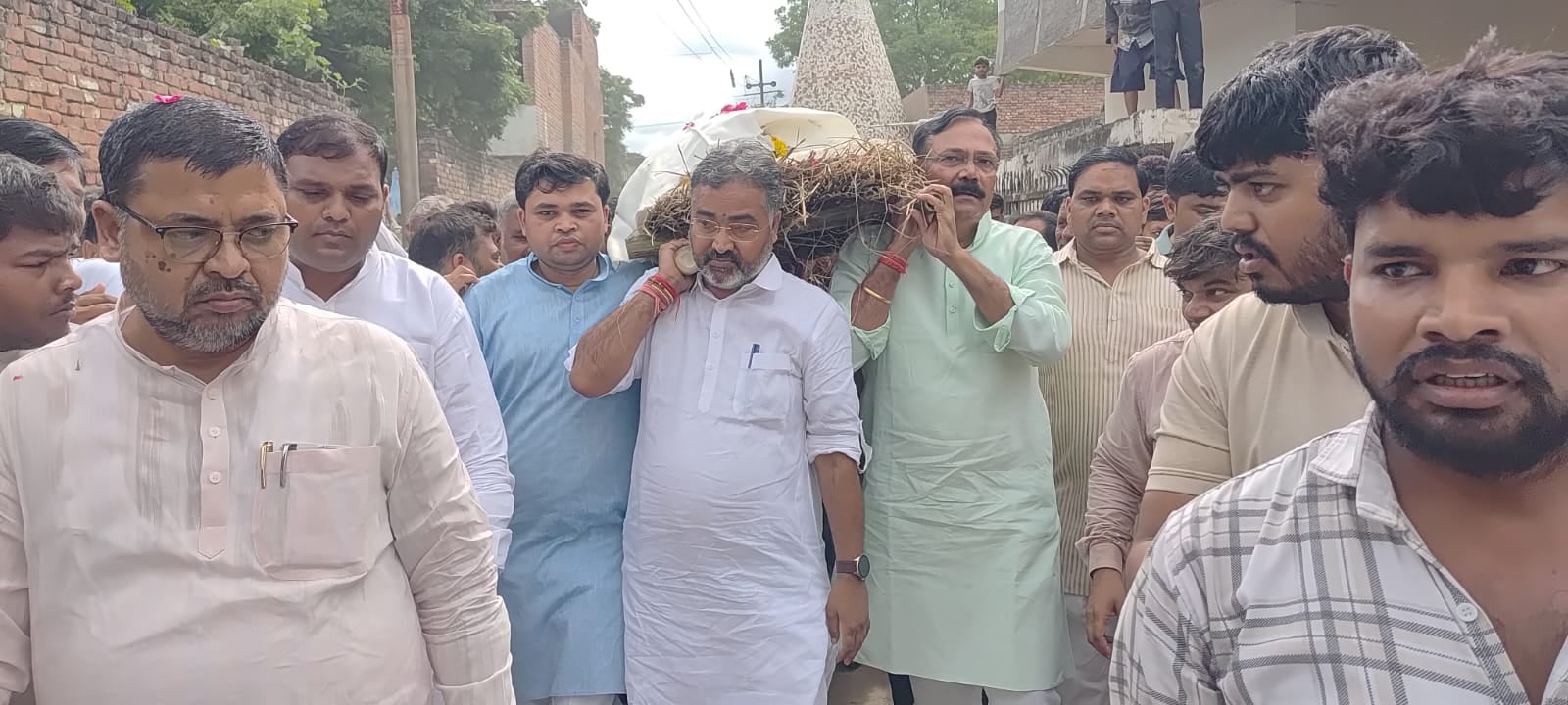 भाजपा विधायक छोटेलाल वर्मा की अंतिम यात्रा