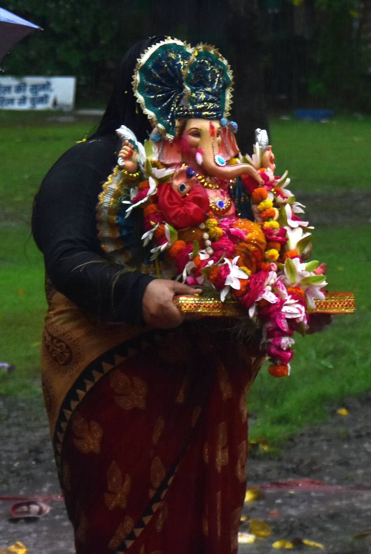 बप्पा की विदाई में बरसे मेघ बप्पा की विदाई में बरसे मेघ