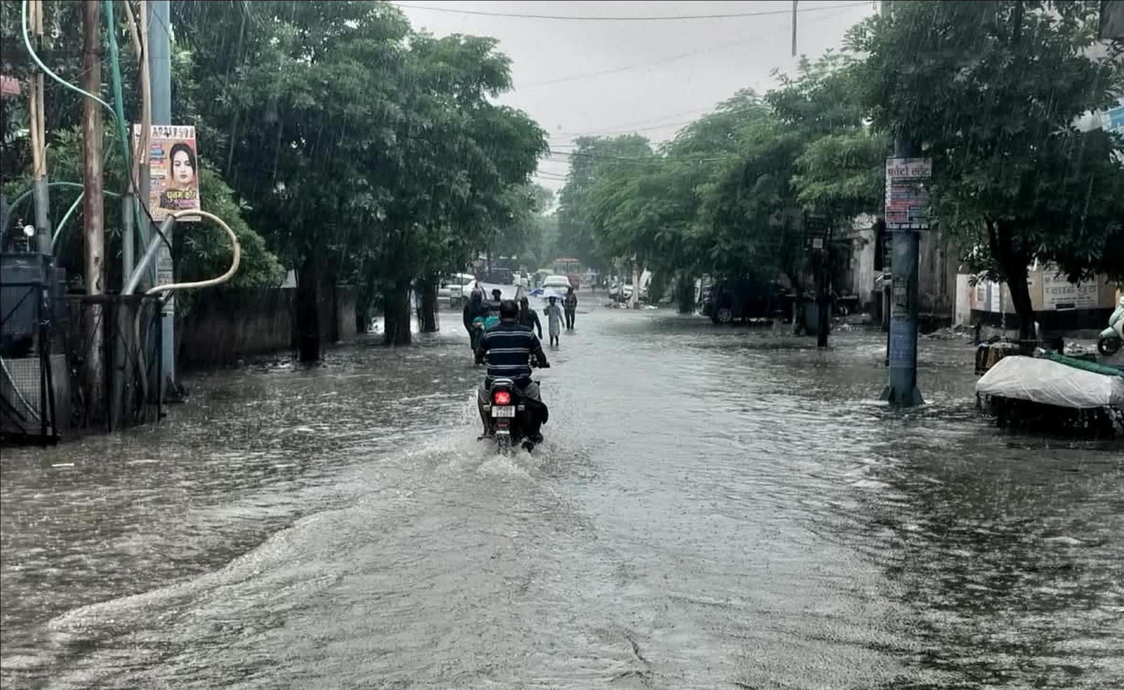 बारिश से तराई में बिगड़े हालात।