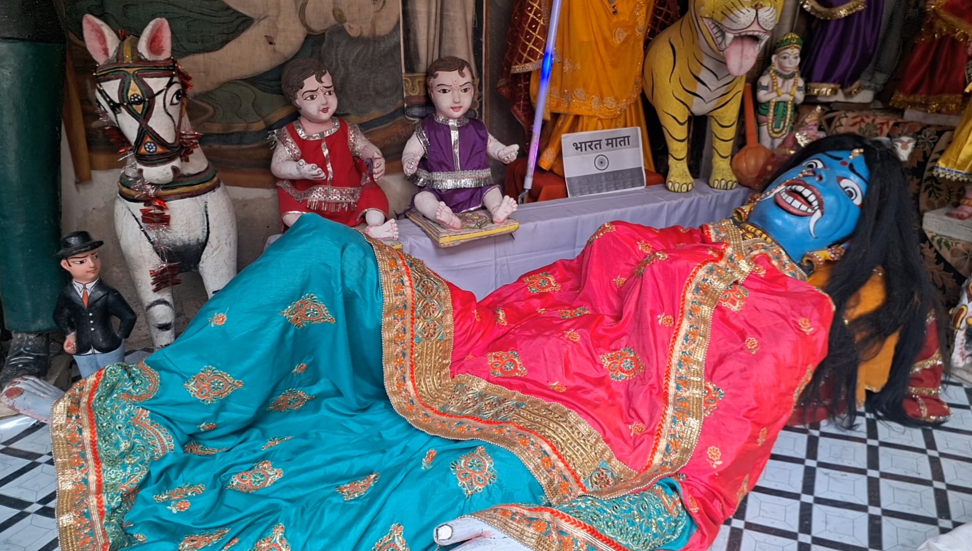 कलात्मक प्रतिमाएं
