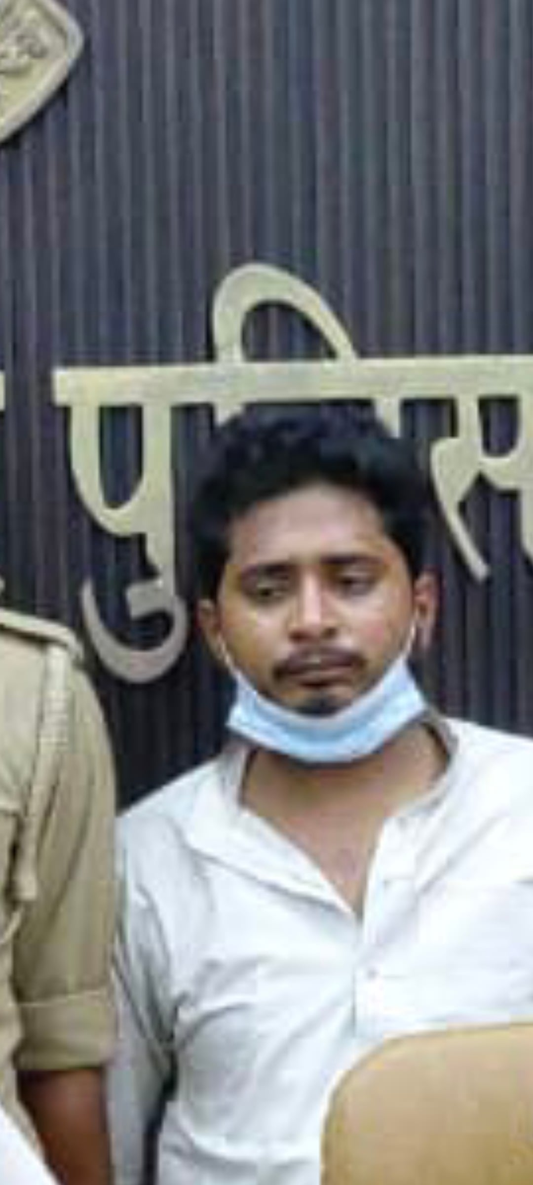 पुरकाजी के हरैंटी गांव में पीड़ित परिवार के घर पहुंचे भाकियू अध्यक्ष चौधरी नरेश टिकैत एवं पूर्व पुरकाजी के हरैंटी गांव में पीड़ित परिवार के घर पहुंचे भाकियू अध्यक्ष चौधरी नरेश टिकैत एवं पूर्व