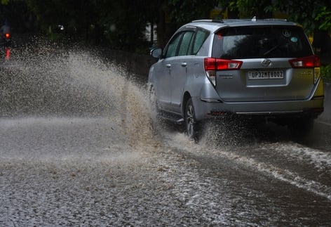 राजधानी में शुक्रवार को दिनभर झमाझम बारिश हुई। राजधानी में शुक्रवार को दिनभर झमाझम बारिश हुई।