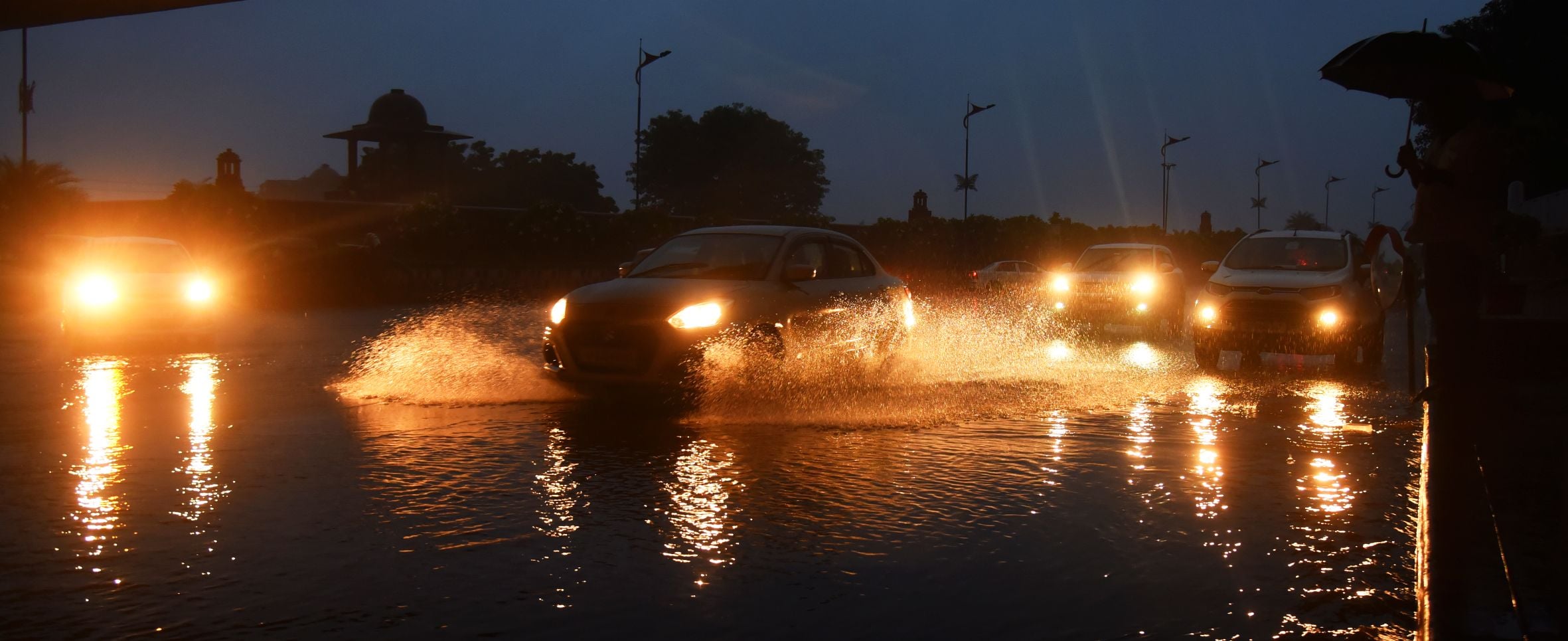 राजधानी में शुक्रवार को दिनभर झमाझम बारिश हुई। राजधानी में शुक्रवार को दिनभर झमाझम बारिश हुई।