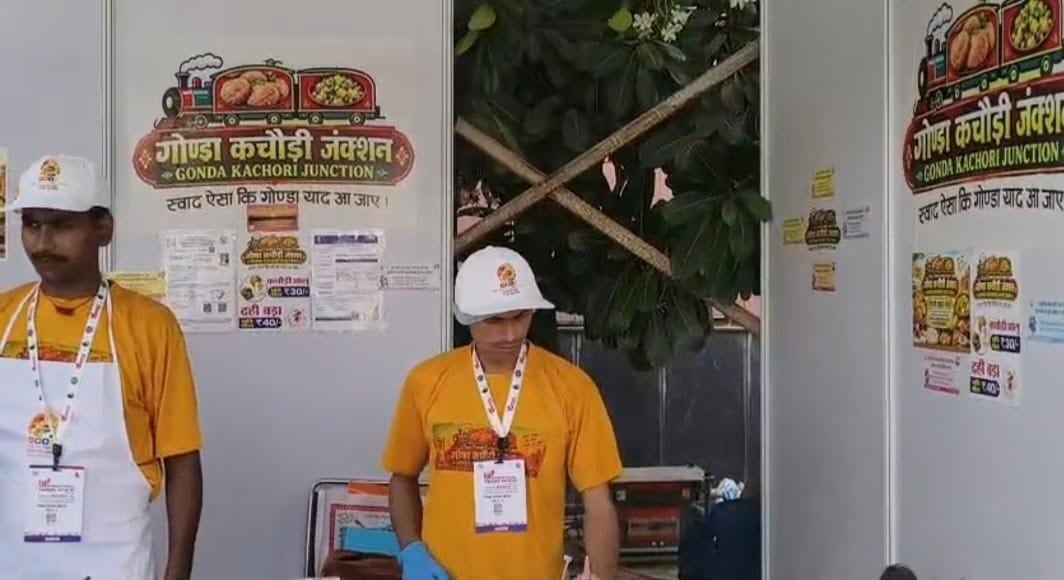 यूपी इंटरनेशनल ट्रेड शो में गोंडा के काउंटर। स्रोत: सोशल मीडिया यूपी इंटरनेशनल ट्रेड शो में गोंडा के काउंटर। स्रोत: सोशल मीडिया