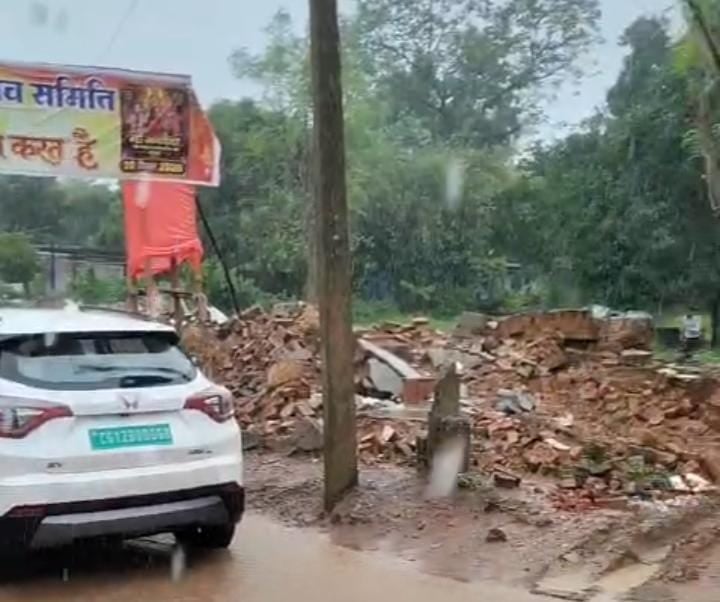 200 परिवारों को बेघर करने के विरोध में दंडवत न्याय यात्रा का ऐलान 200 परिवारों को बेघर करने के विरोध में दंडवत न्याय यात्रा का ऐलान