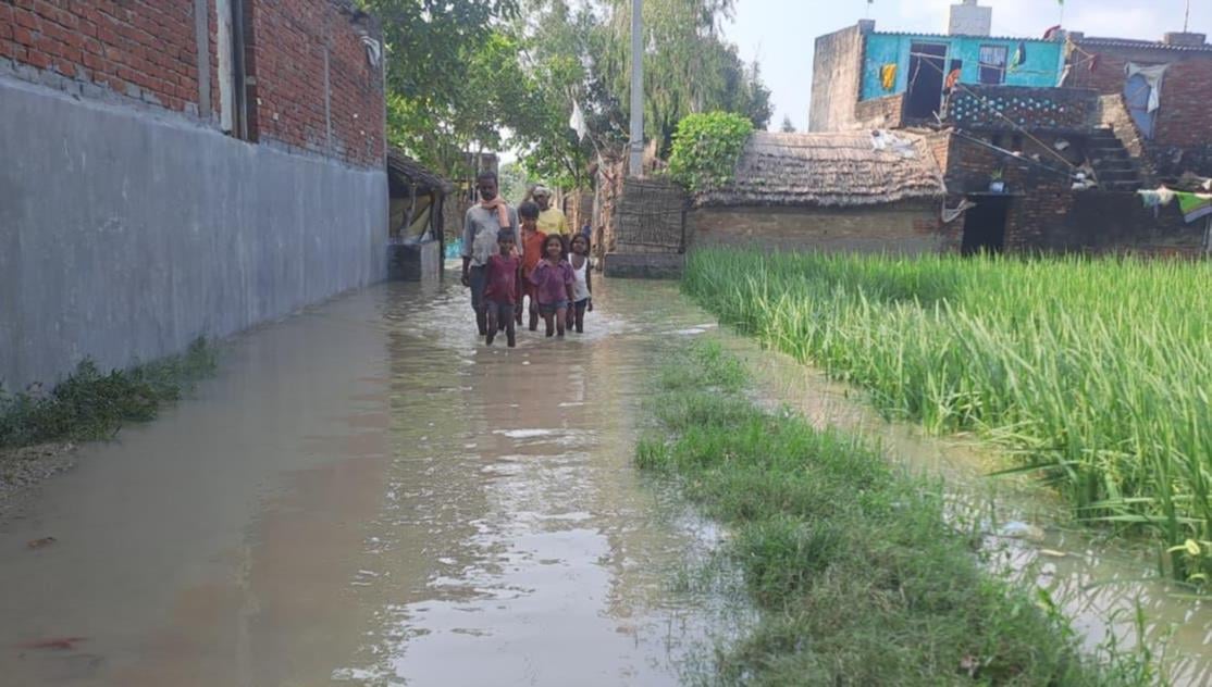 बाढ़ का पानी बाढ़ का पानी