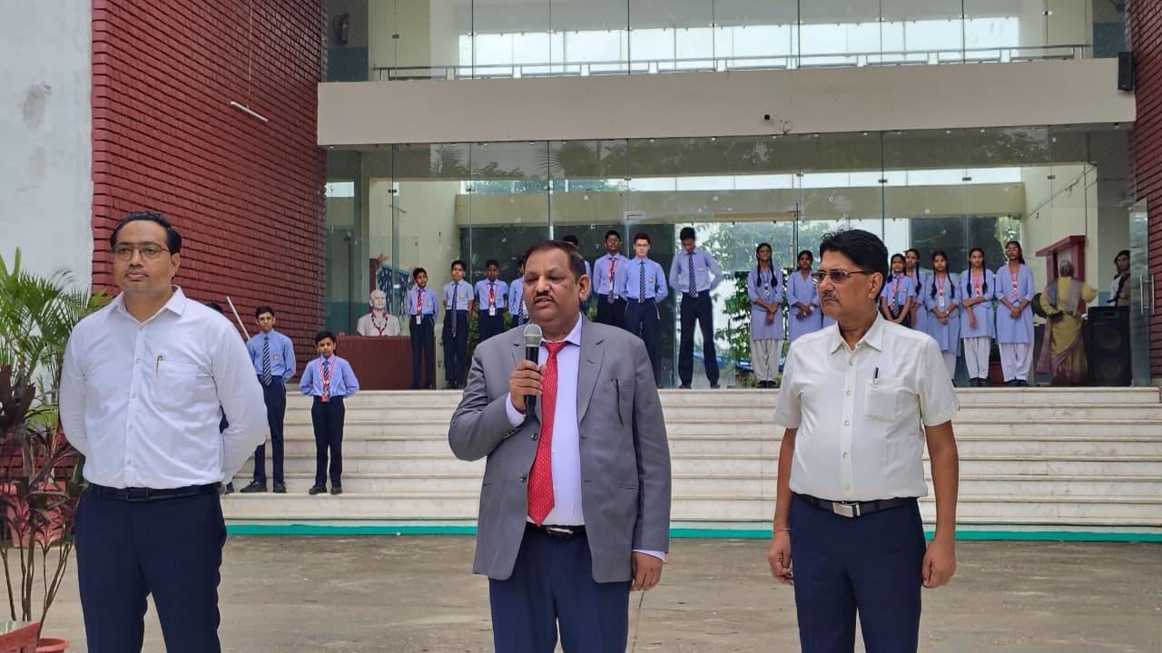 फोटो 11::::कार्यक्रम को संबोधित करते अतिरिक्त जिला एवं सत्र न्यायाधीश अखिलेश कुमार। स्रोत स्वयं फोटो 11::::कार्यक्रम को संबोधित करते अतिरिक्त जिला एवं सत्र न्यायाधीश अखिलेश कुमार। स्रोत स्वयं