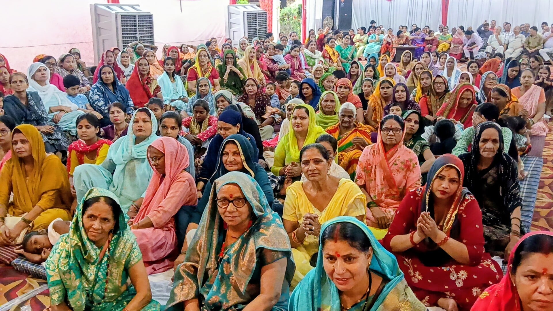 खाटू श्याम कथा करते कथा वाचक कृष्णा संजय महाराज। (मवाना) खाटू श्याम कथा करते कथा वाचक कृष्णा संजय महाराज। (मवाना)