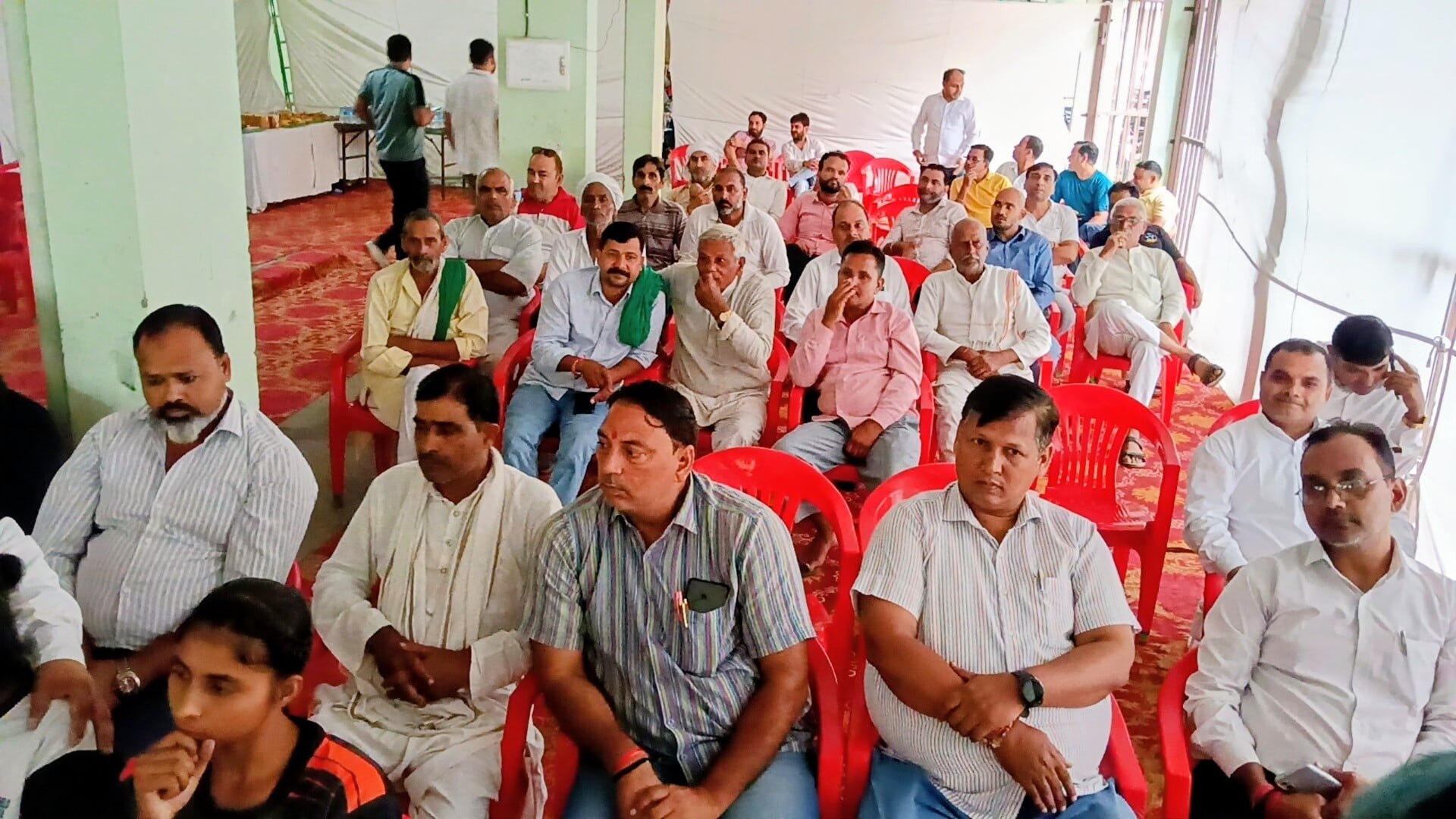 राष्ट्रीय लोक दल खेल प्रकोष्ठ द्वारा सम्मानित किए गए खिलाडी। (मवाना) राष्ट्रीय लोक दल खेल प्रकोष्ठ द्वारा सम्मानित किए गए खिलाडी। (मवाना)