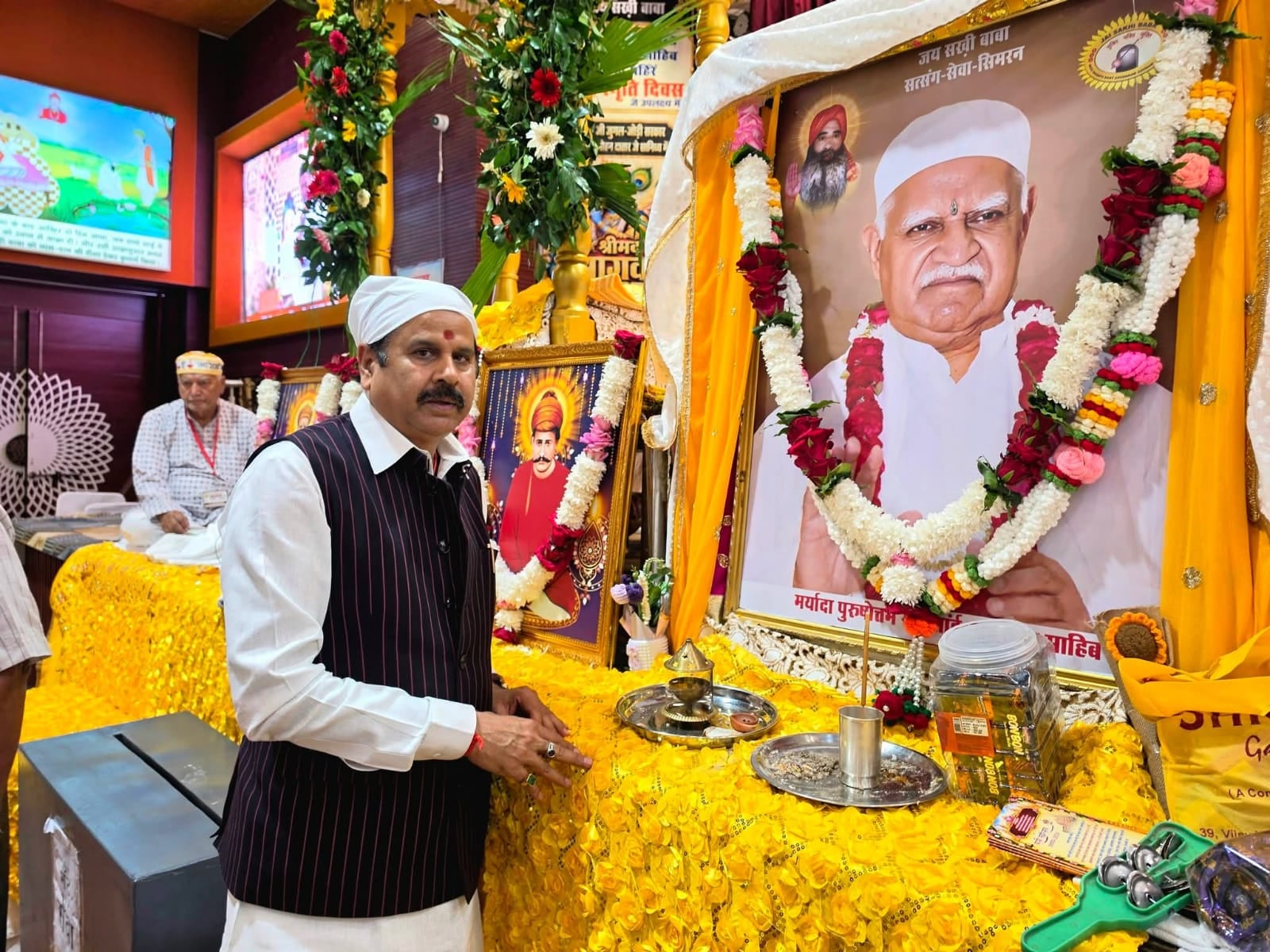 शिव शांति संत बाबा आसूदाराम आश्रम में शनिवार को मौजूद श्रद्धालु। स्रोत ः आयोजक शिव शांति संत बाबा आसूदाराम आश्रम में शनिवार को मौजूद श्रद्धालु। स्रोत ः आयोजक