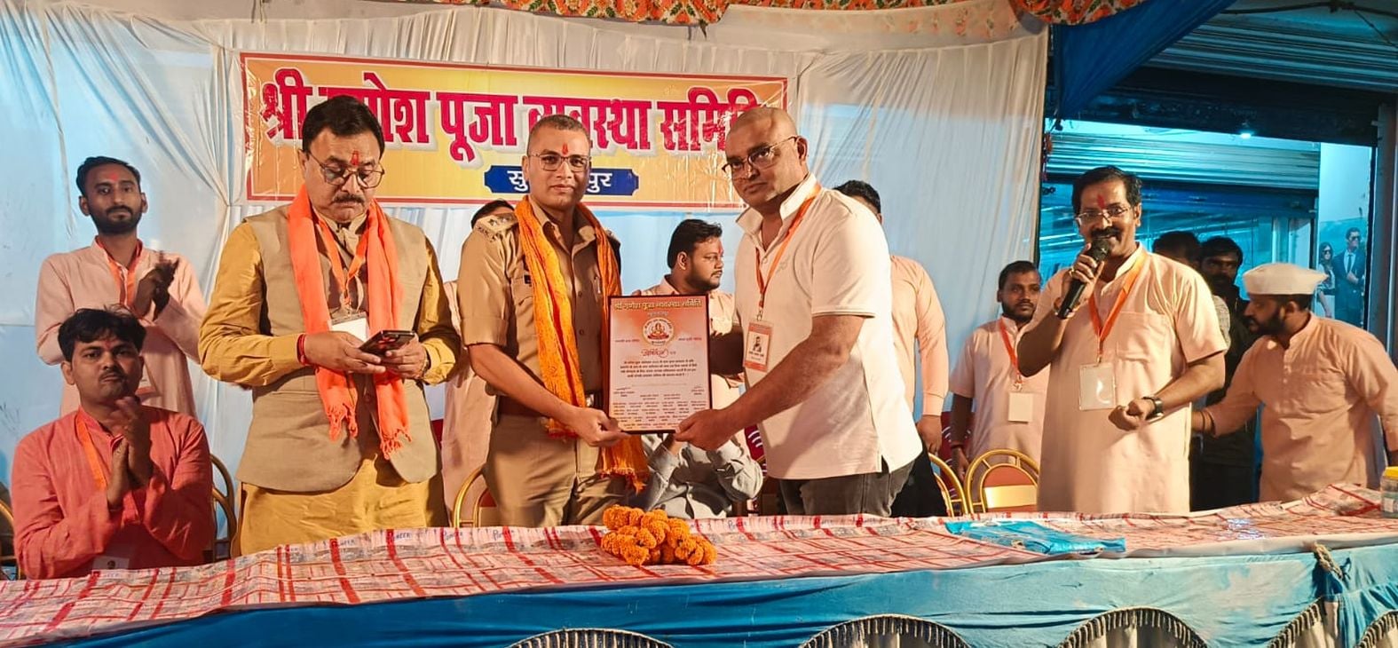 विसर्जन के लिए जाती गणपति प्रतिमा विसर्जन के लिए जाती गणपति प्रतिमा