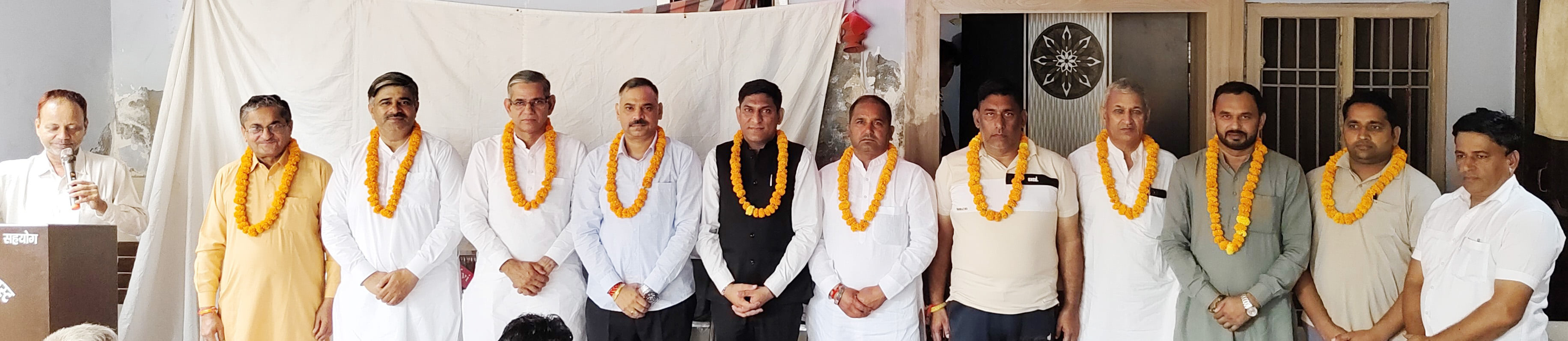 ब्राह्मण समाज के संस्थाओं के प्रतिनिधि। विज्ञप्ति ब्राह्मण समाज के संस्थाओं के प्रतिनिधि। विज्ञप्ति