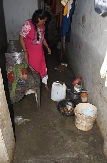 बारिश थमी पर जारी रहा मुसीबतों का सिलसिला बारिश थमी पर जारी रहा मुसीबतों का सिलसिला